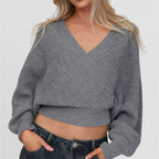 סריג מעטפה אפור בקו וי